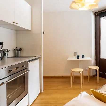 Myrtille Private Studio Chamonix